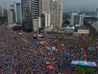 https://piaui.folha.uol.com.br/um-protesto-historico-menos-na-teve/?doing_wp_cron=1538302338.4310879707336425781250