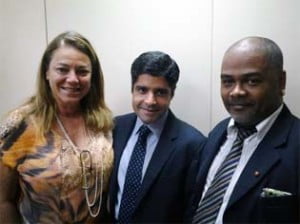 Vereadora Fabíola Mansur, o prefeito ACM Neto e o presidente do GGB Marcelo Cerqueira: compromisso